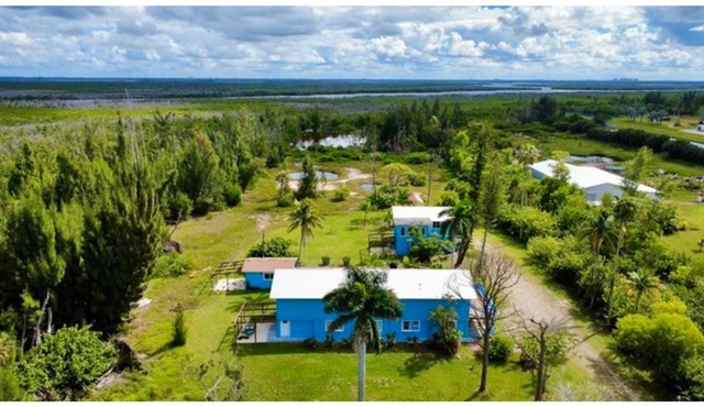 3-bedroom ground floor complete unit with a shared pool in beautiful pine island