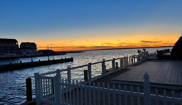 3-bedroom waterfront house in welcoming Lavallette WiFi, AC. Enjoy your stay