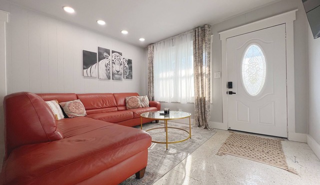 3-bedrooms near downtown with plenty of space for the whole family!