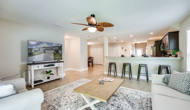 3 BR Townhome, Main Level Suite, Bonus Room, Small Dogs, Orange Park in Orange Park