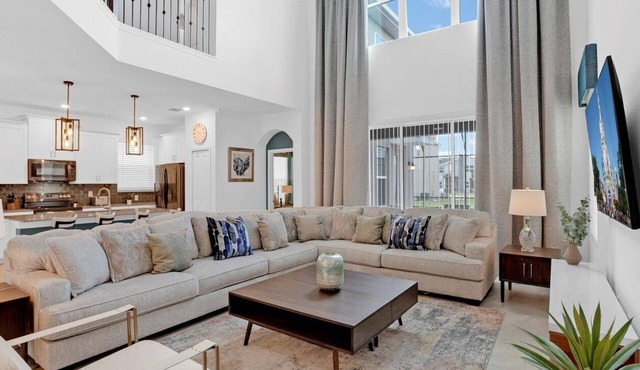 3 Miles Disney/Games Room/PS4/3 Themed Bedrooms/Private Pool/ON STOREY LAKE Wifi