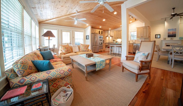 3-Night Min, 3BR/2BA House, Downtown Historic Apalachicola!