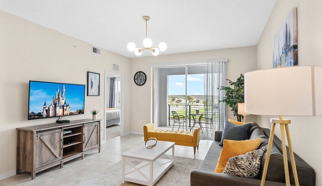 3161-305 Condo Resort Water Park Pools near Disney