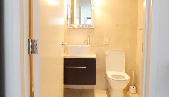 3bd, 2 bath, massive luxury apartment in Fidi