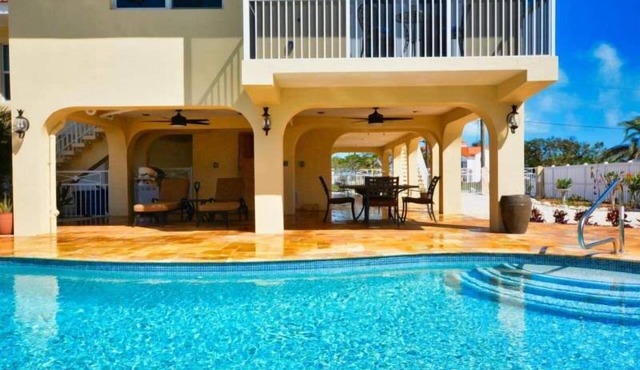 3BR/3BA Duck Key Island Retreat With Private Pool