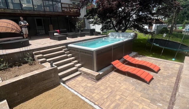 4 Bedroom Lakefront home retreat with outdoor amenities in the NYC region. in Monroe