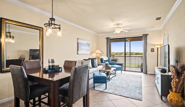 543 Bonita National Condo