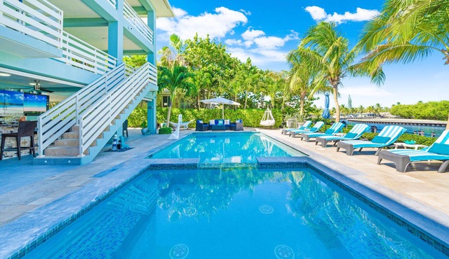 7 BEDROOM OCEAN VIEW PARADISE