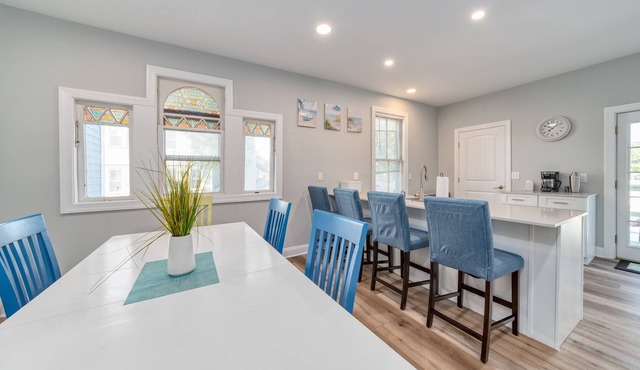 7 Bedroom, Pool, Volleyball, Beach, Restaurants, Bars