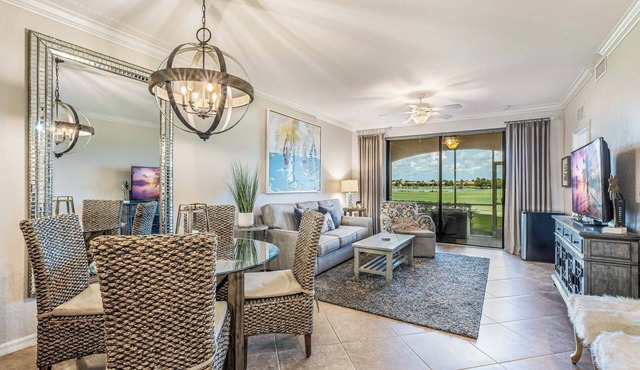 714 Bonita National Condo