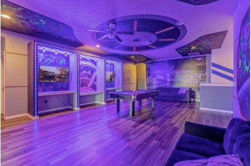 9 Ensuites & Themed Rooms- Pool Spa- Floor Plan