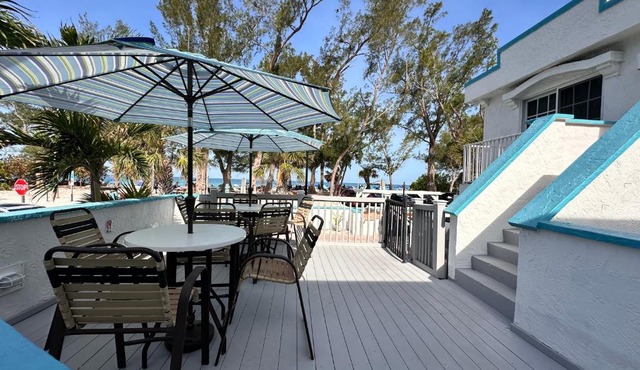 Alamanda Villas on Holmes Beach