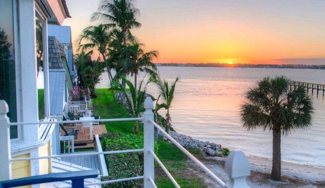 Amazing 5 Bedroom, 3-bathroom Beach house. Bring the whole family and friends.
