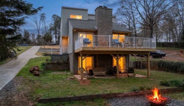 Anchored @ Lake Bowen - Family & Pet Friendly Home
