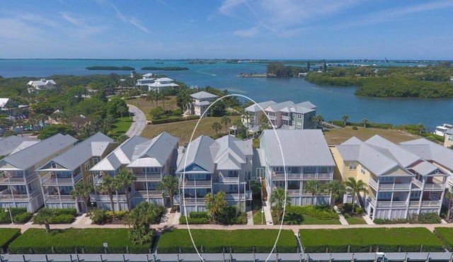 Anglers Club ~ beautiful 4/3 townhome