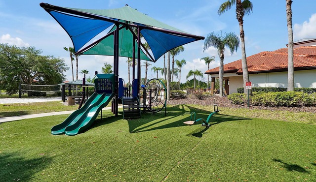 Astonishing Aviana Resort: Pool, Game Room & Clubhouse | Near Disney