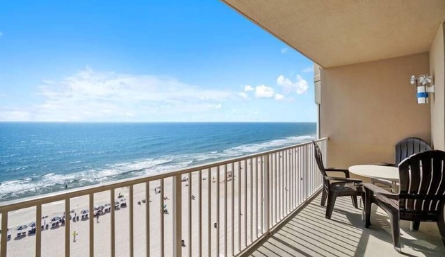 *Aug 1 - 3rd Weekend Open! *Beautiful Views!