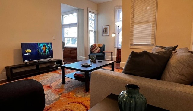 B2-1 Spacious-3 BR-2 BathR- -All Rooms with AC in New Haven