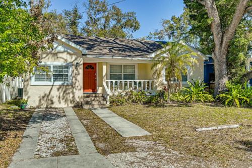 Backyard Fun & Dtwn Exploring: Family Gem in Tampa