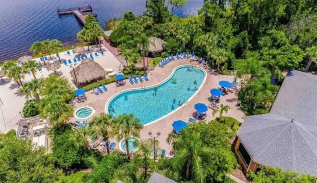 Bahama Bay condo minutes from Disney. Harry Potter, Star Wars and Pirates rooms