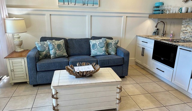 Barefoot Bungalow! Ocean View Couple’s Retreat