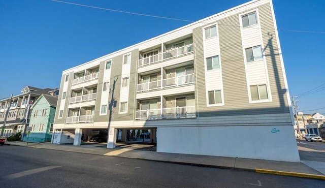 Beach Block Condo in the heart of Sea Isle City!