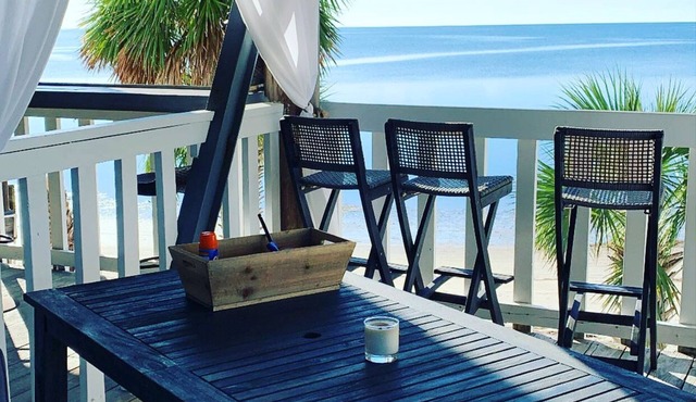 Beachfront Bliss w/Stunning Views - Kayaks, Beach Gear & Firepit Nights!