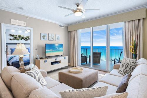 Beachfront Condo Free Beach Chairs Huge Balcony Come Relax!
