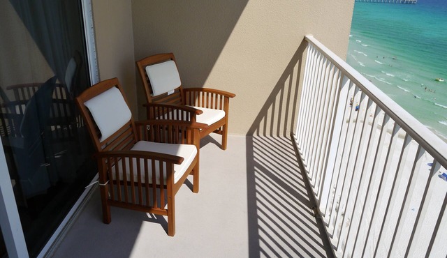 Beachfront, on the water, walkable to Pier Park