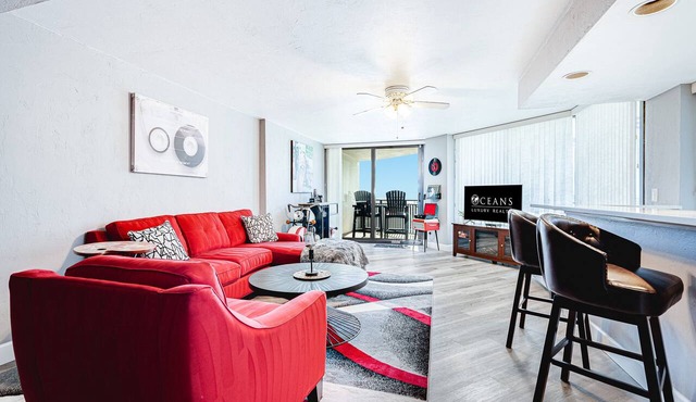 Beachfront 1st Floor | Heated Pool-Sherwin #107