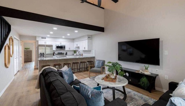 Beachside 2BR Retreat