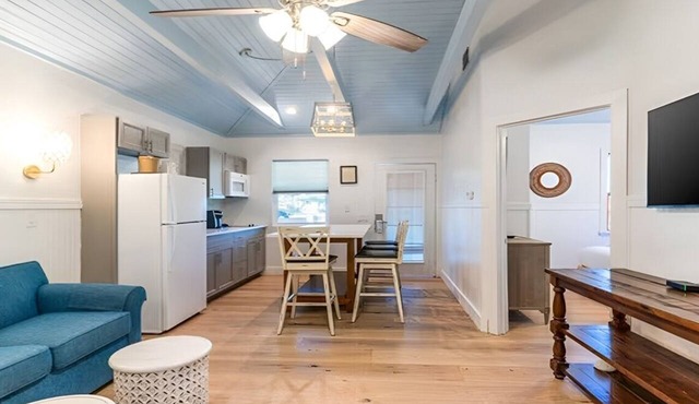 Beachview Island Retreat | 2 Bedrooms | Recreation & Gulf Nearby