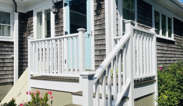 BEAUTIFUL BUNGALOW on ORANGE ST, WALK TO TOWN! in Nantucket