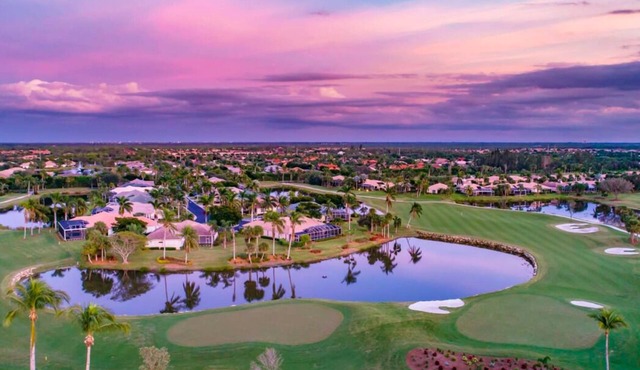 Beautiful Country Club Condo.