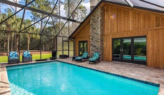 Beautiful Home with Guest House and Saltwater Pool-4 miles to beach