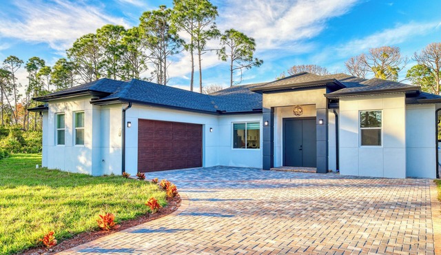 Beautiful Luxury Modern House!