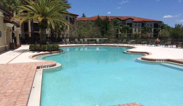 Beautiful renovated with great view 3BDR Condo