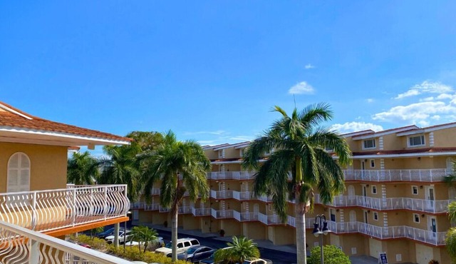 Beso Del Sol Resort