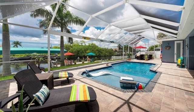 Boaters Dream, open water, heated pool, sleeps 6