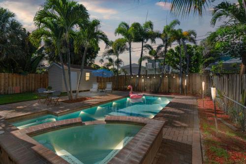 Boho Bliss 3BR Escape Pool & Backyard Oasis