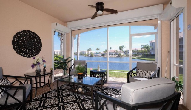 Breeze On In to our 1st floor condo in Lexington Country Club, Ft Myers.