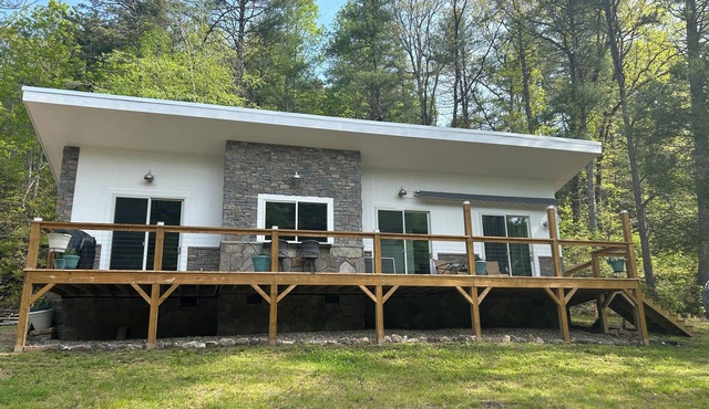 Brevard Getaway/Close to DuPont State Forest in Brevard