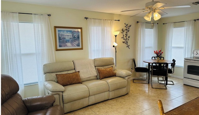 Bright & Comfy 1BR Apartment