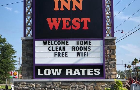 Budget Inn West