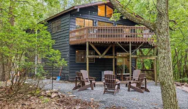 Cabin in the Skye! - 5 BDs, Lake Harmony!