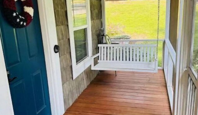 Cabin Lake Hartwell near Clemson and Greenville