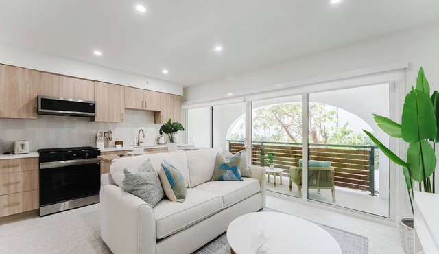 Casa Luz - Sunlit Boca Pool Retreat