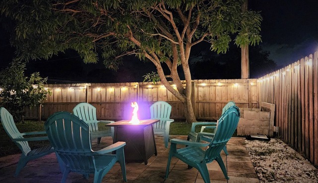 Central Port Saint Lucie home for fun and relaxation