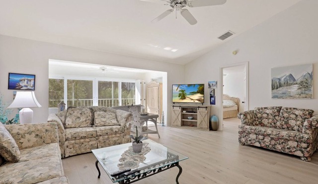 Chanteclair Maisonet Pelican Bay