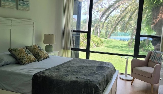 Charming 2-Bedroom Condo Near Venice Beach & Downtown in Resort-Style Community